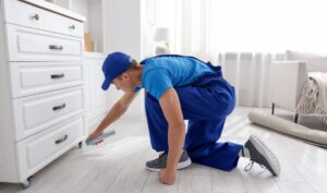 Czy karaluchy wchodzą do łóżka